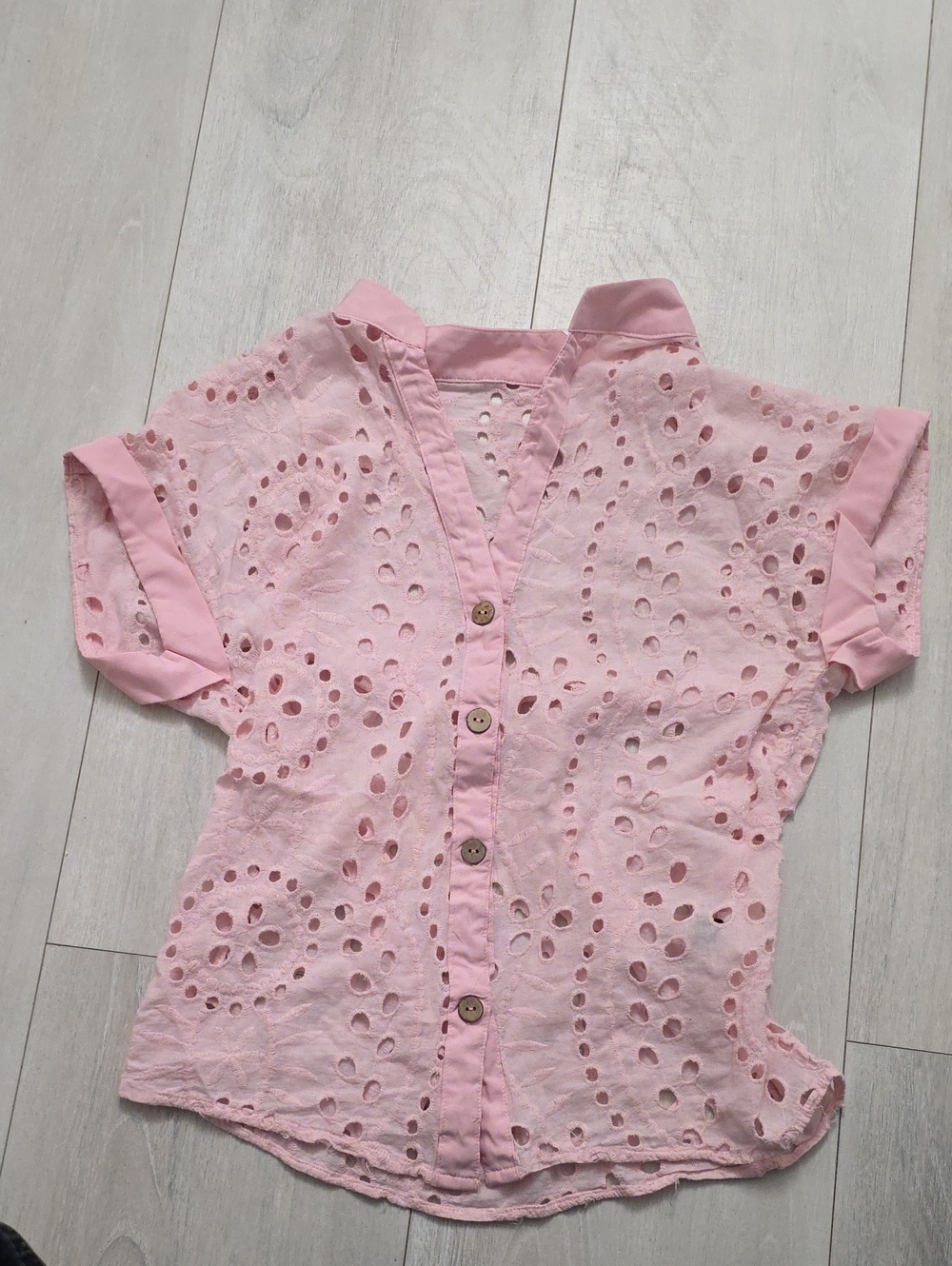 Women's Pink Eyelet Button-Front Blouse